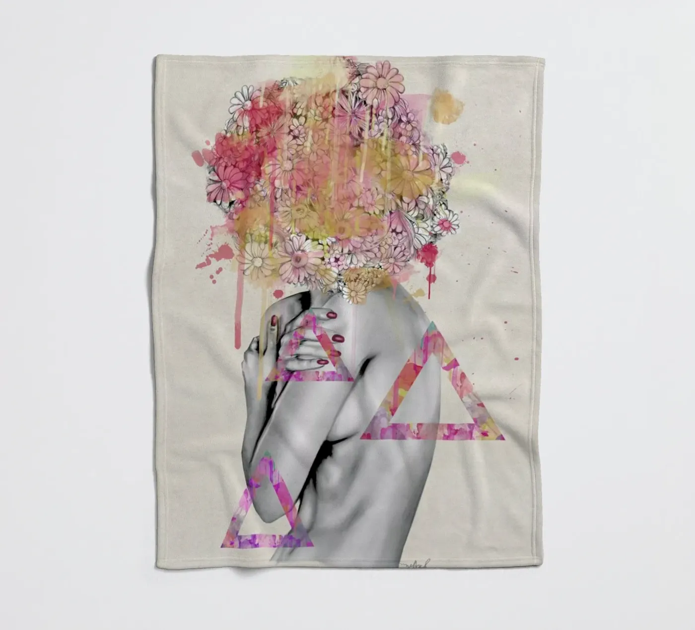 Delicate Flower Fleecedecke von Nettsch