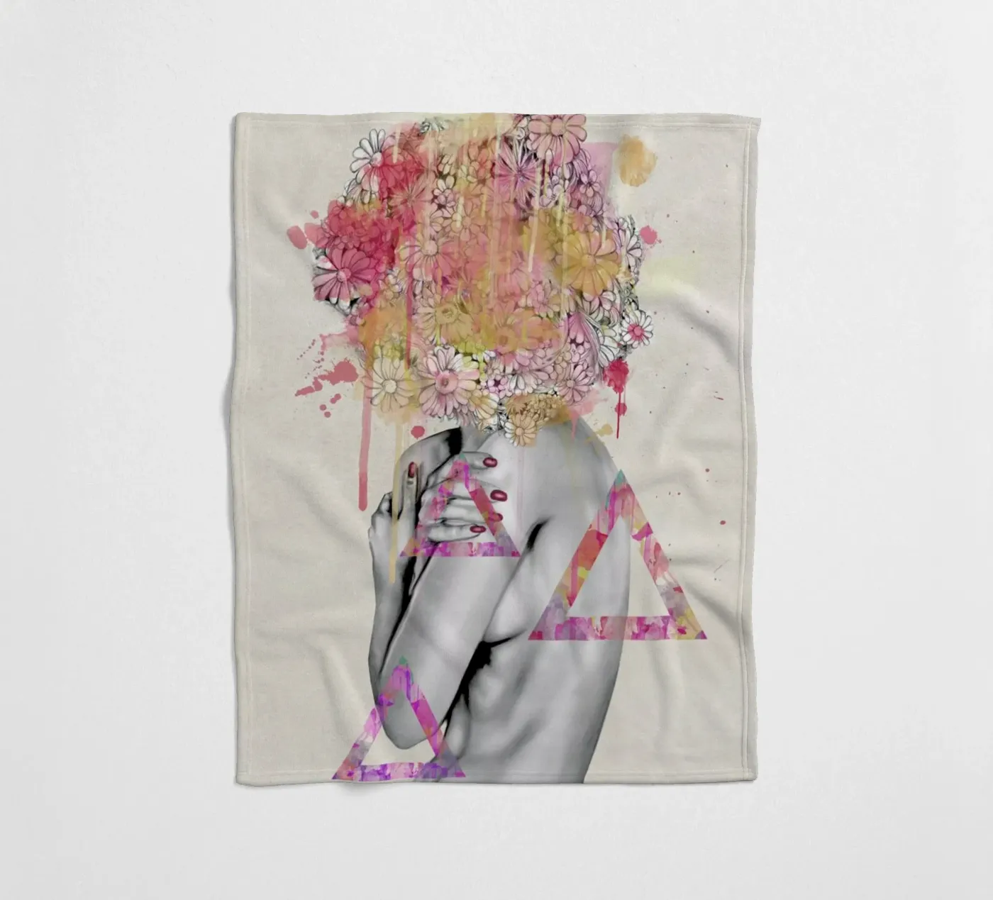 Delicate Flower Fleecedecke von Nettsch