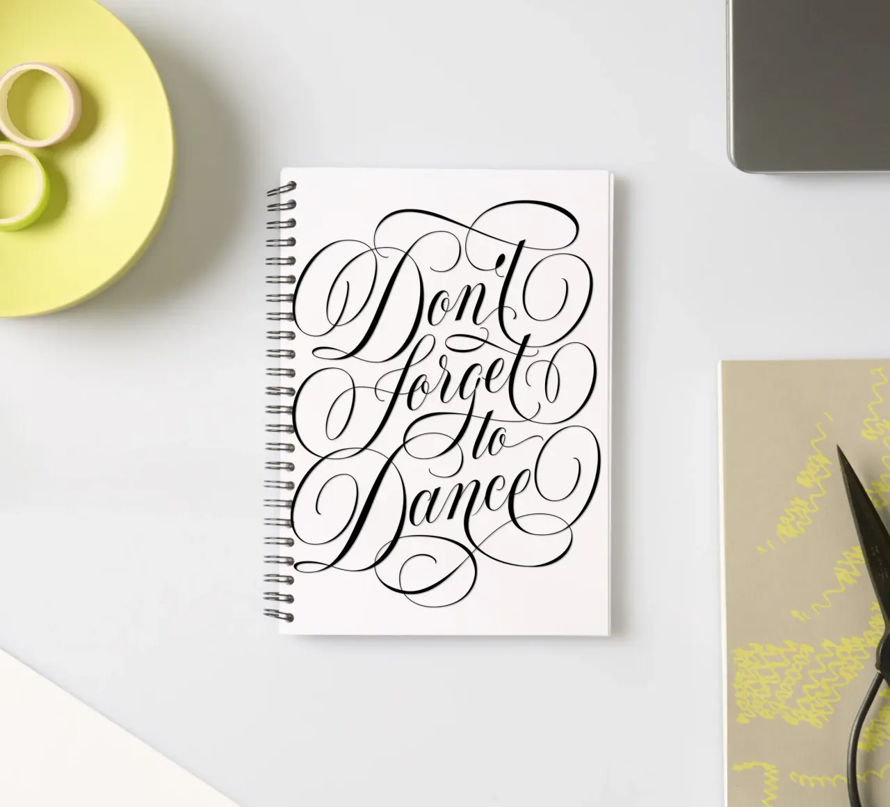 N'oublie pas de danser. Sois spontané. Profite de chaque instant carnet à spirale de CalliLetters