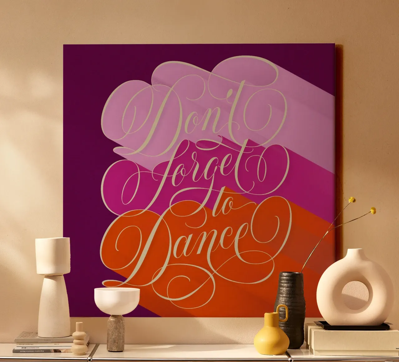 Vergeet niet te dansen. Dans door het leven. Kleurrijke kalligrafie canvas met Baklijst van CalliLetters