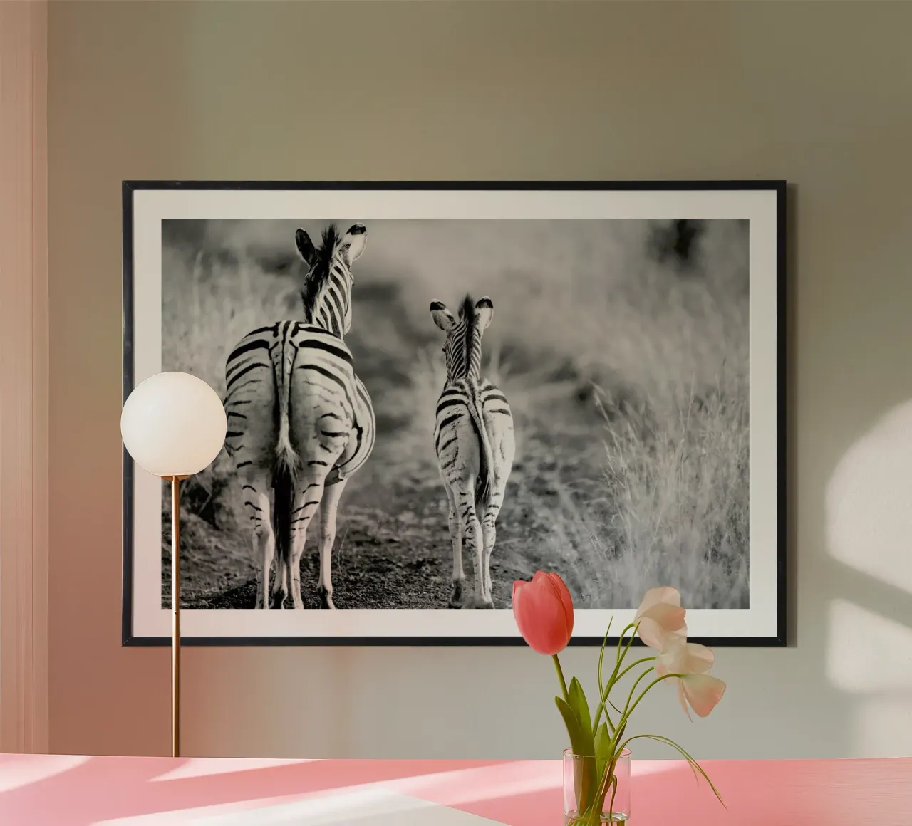 Zebra family poster con telaio in plastica da Shot By Clint