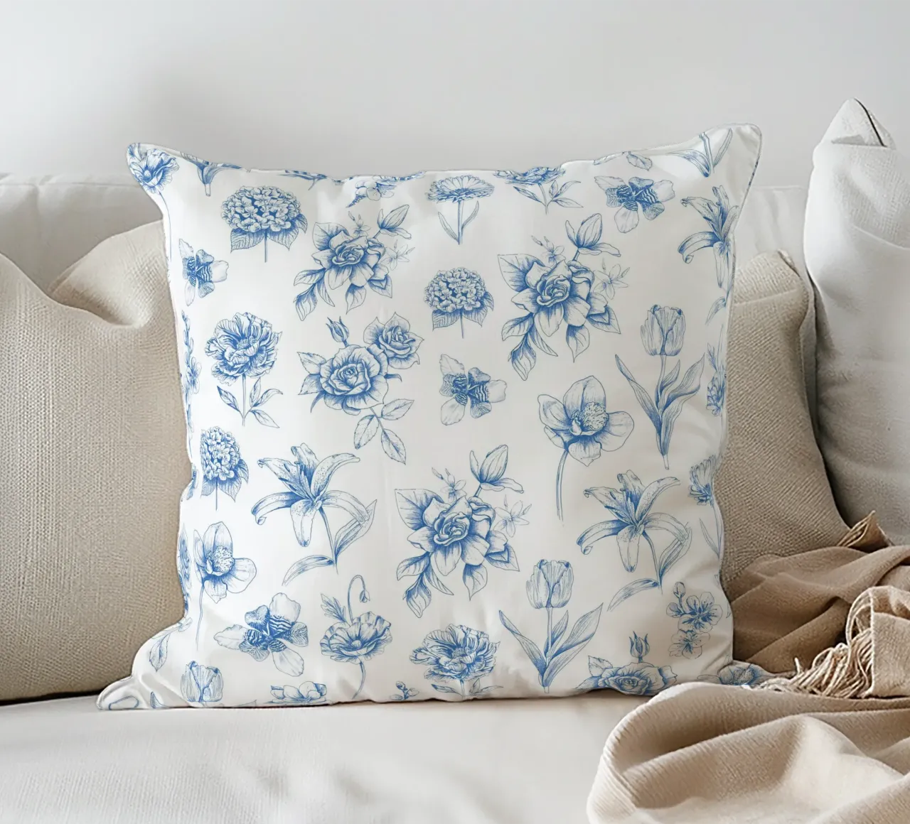 Blue Floral Toile Pattern cuscino da anisillustration