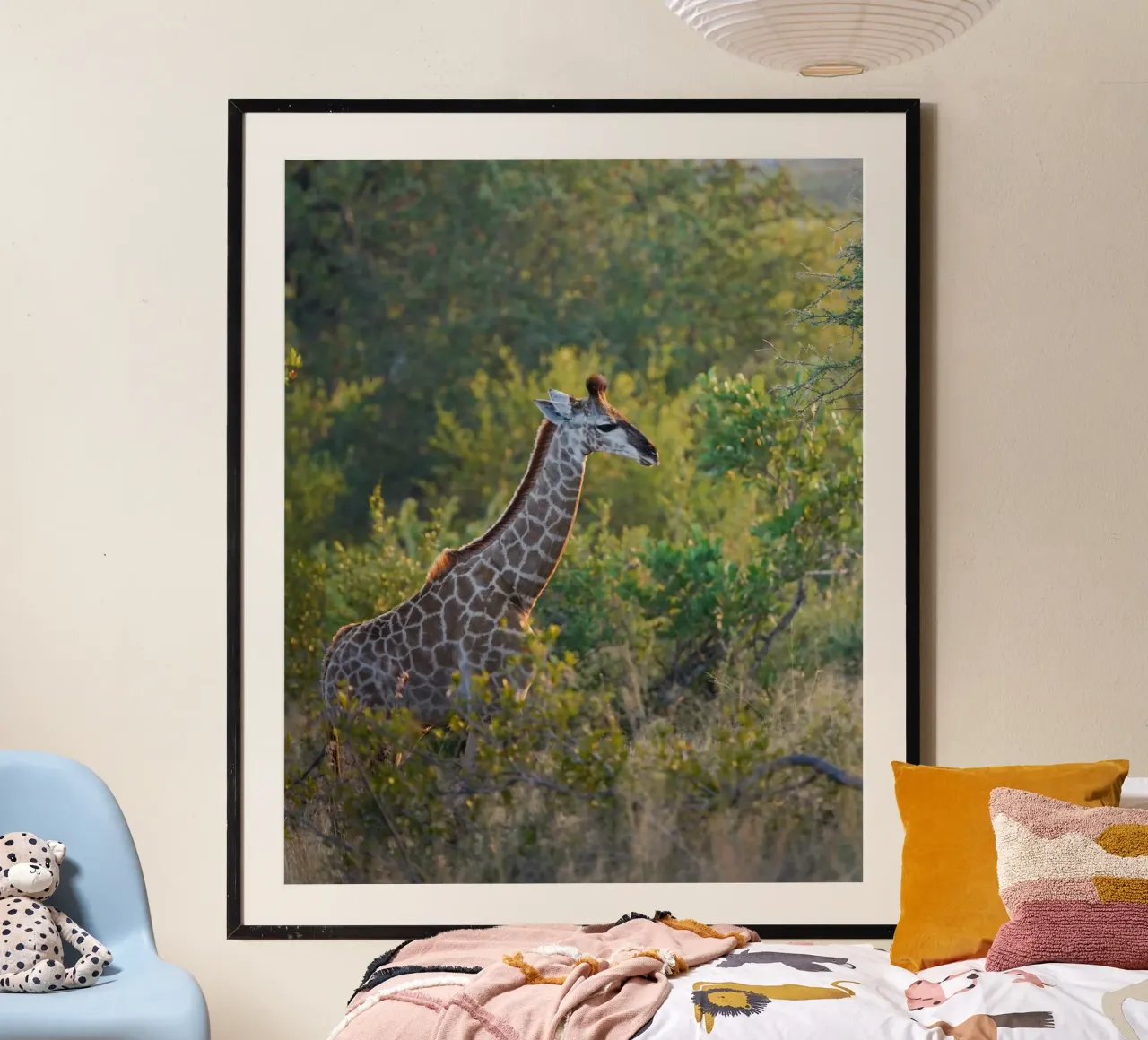 Giraffe young hahnemühle by Tom's Wildlife