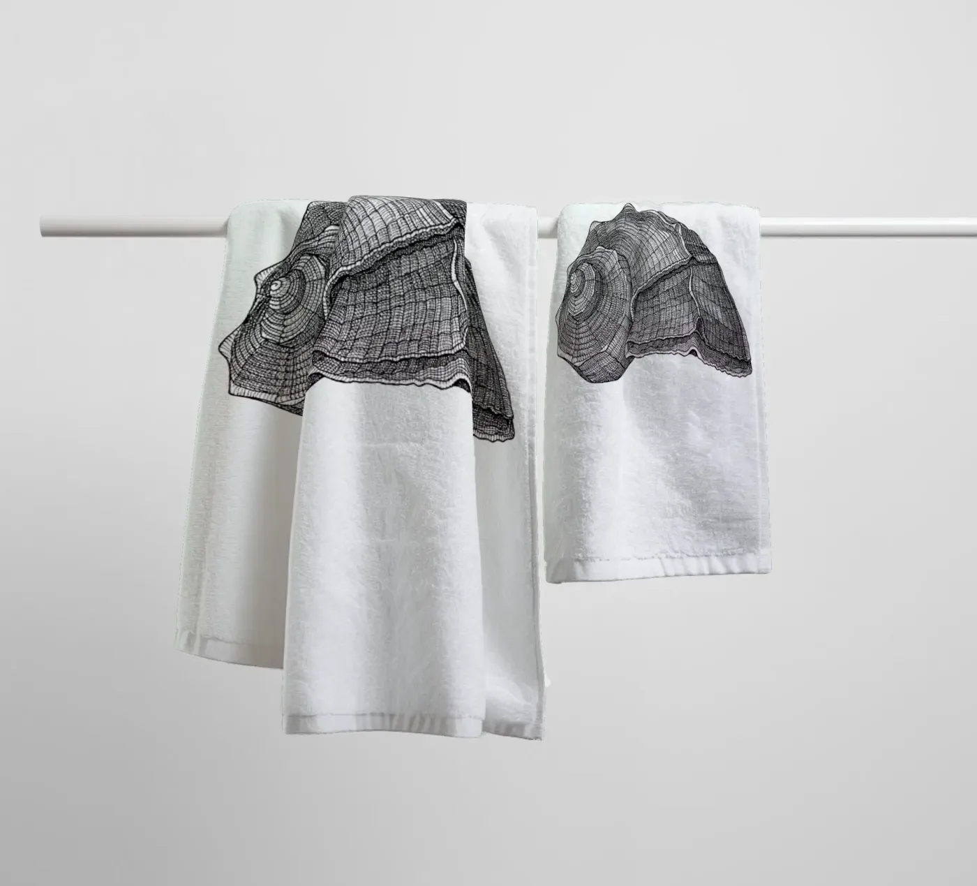 Seashell badhanddoek van Pen & Ink