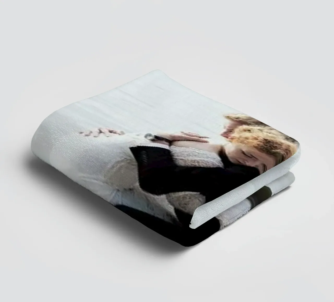 Fear towel by Jovana Rikalo