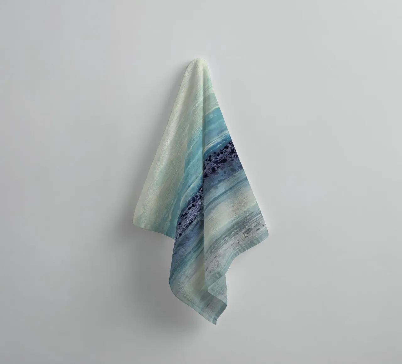 Serenity II badhanddoek van IRIS LEHNHARDT FINE ART