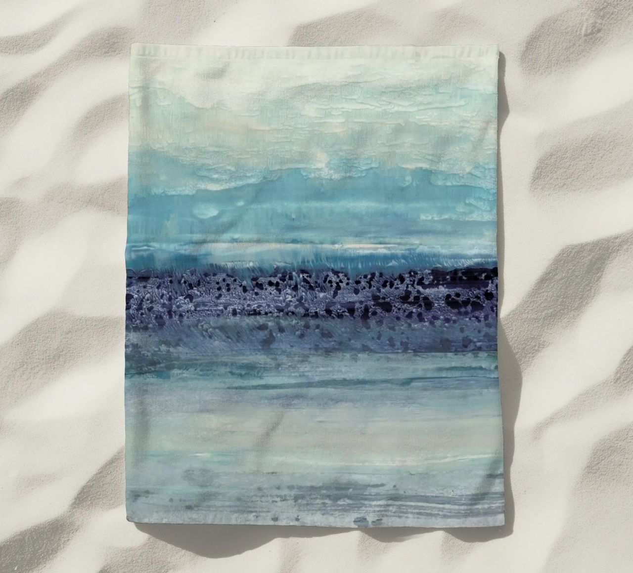 Serenity II Strandtuch von IRIS LEHNHARDT FINE ART