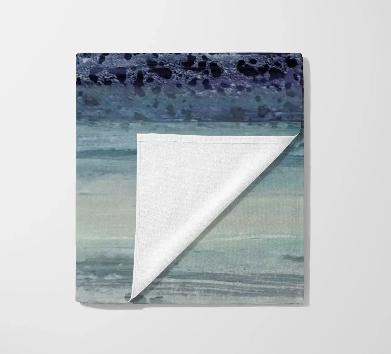 Serenity II toalla de playa de IRIS LEHNHARDT FINE ART