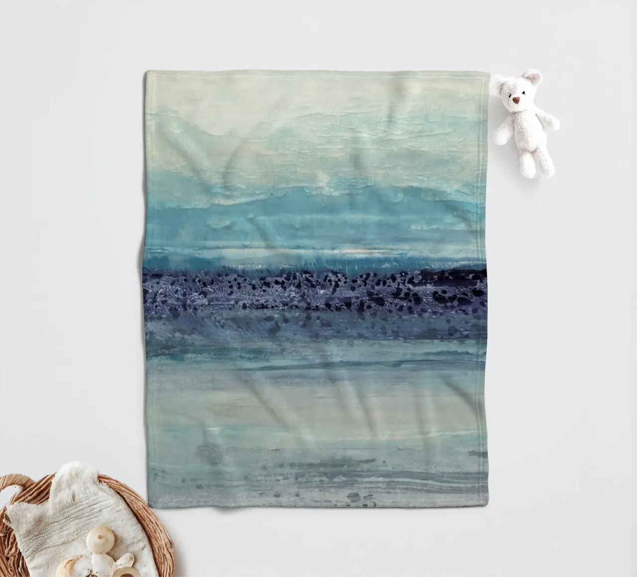 Serenity II coperta in pile da IRIS LEHNHARDT FINE ART