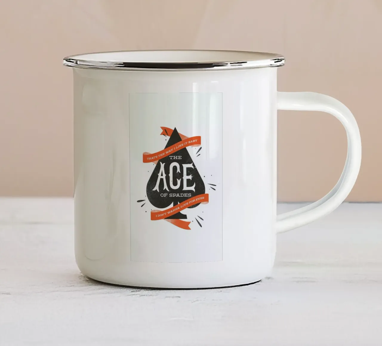 Ace tazza in smalto da Chris Wharton