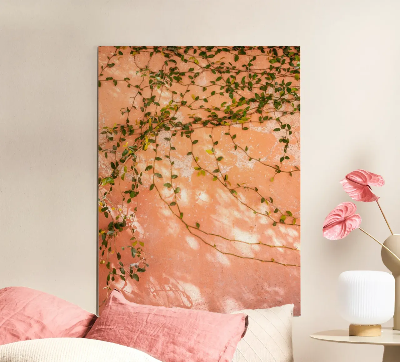 Ivy Shadows - San Miguel de Allende Travel Photography poster con telaio in plastica da Raisa Zwart Photography