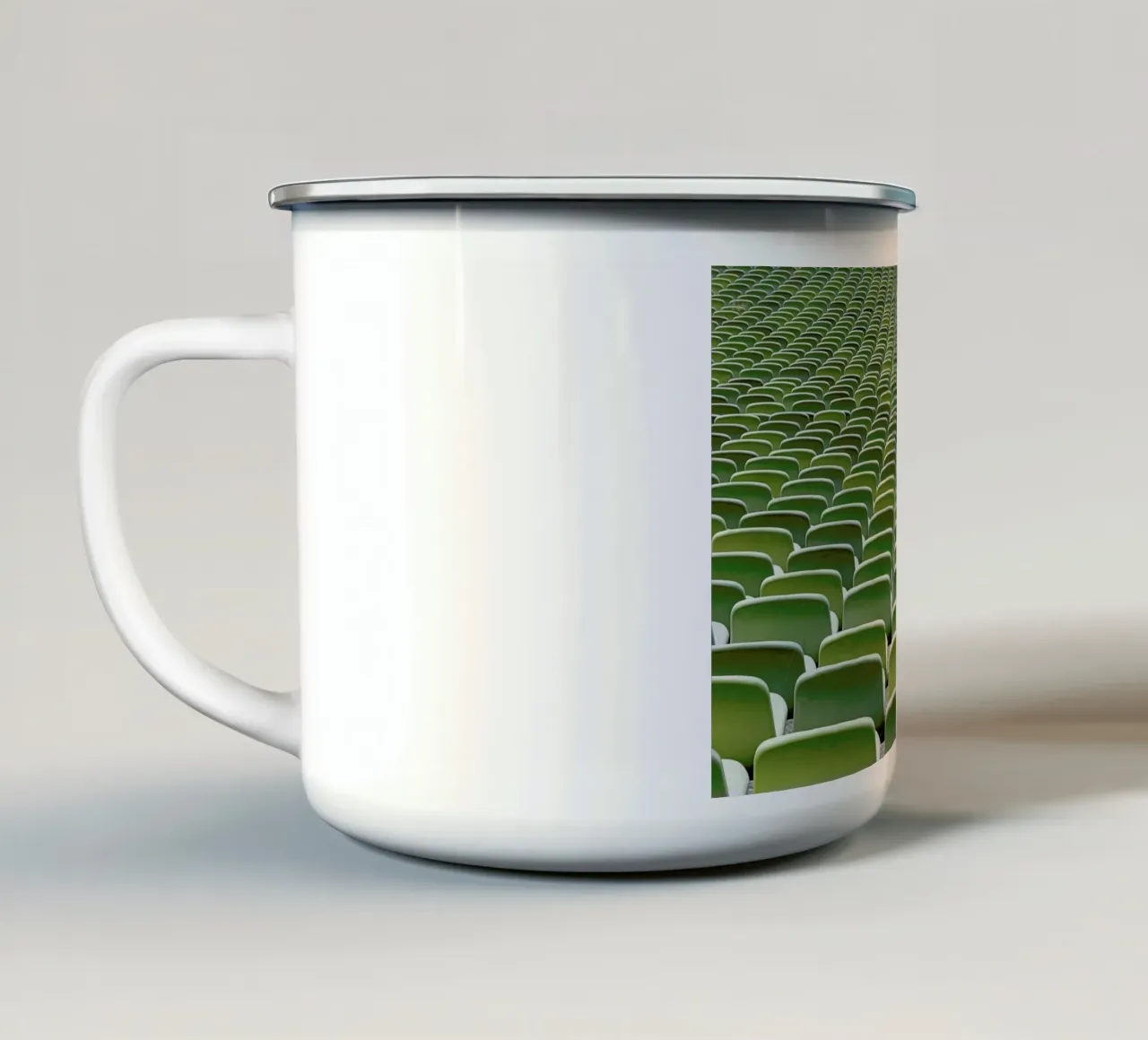 Olympia tazza in smalto da Michael Belhadi