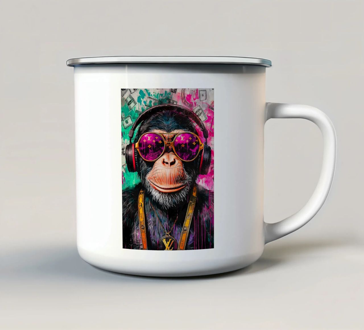A hip hop monkey with headphone tazza in smalto da FreeArtStudio