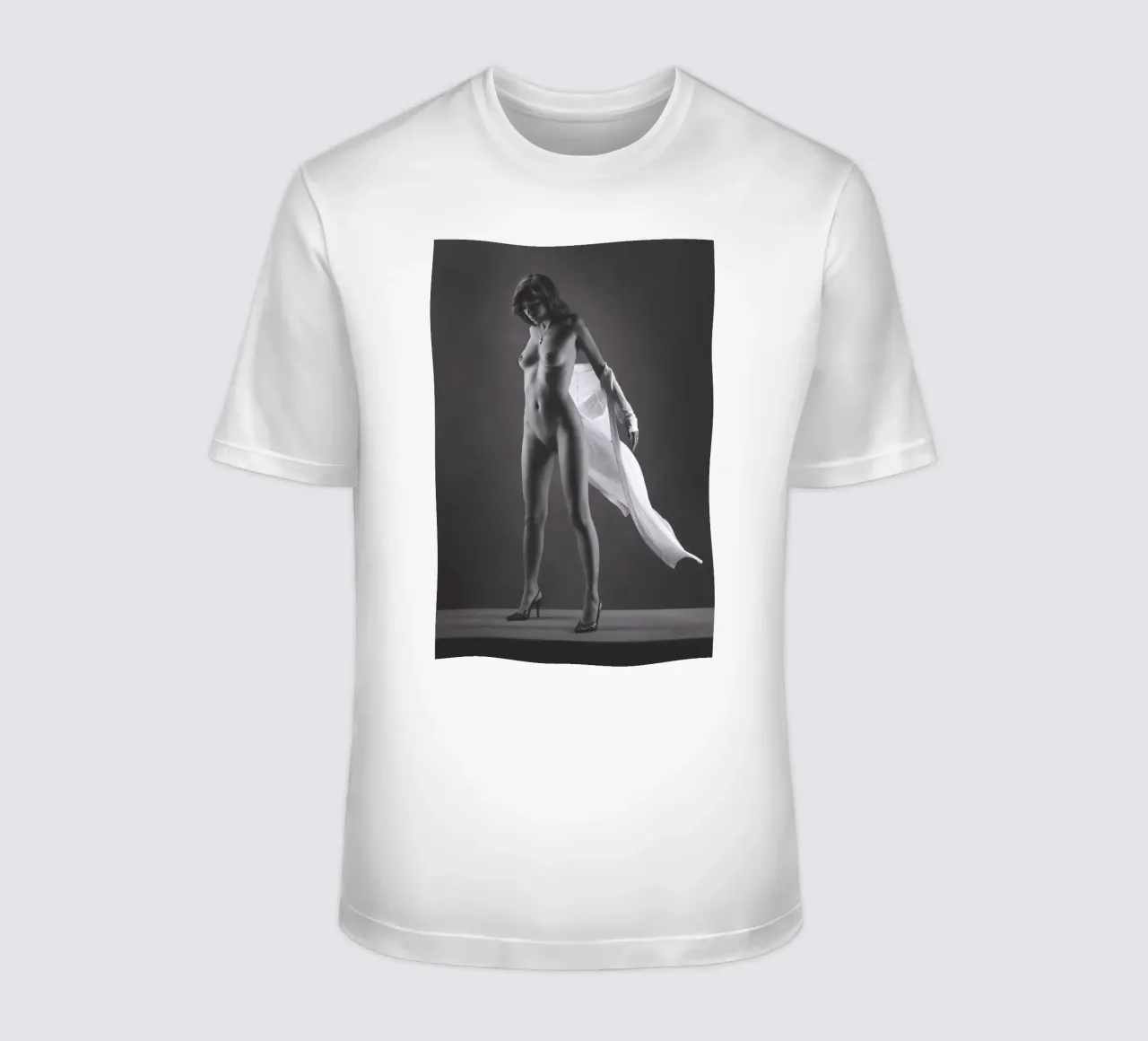 Skye in flight t-shirt da Dave Hare Photography