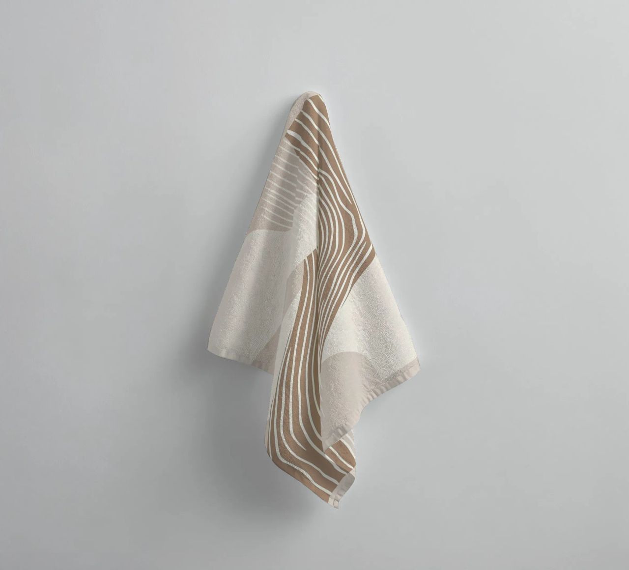 Abstract lines towel by Imagine