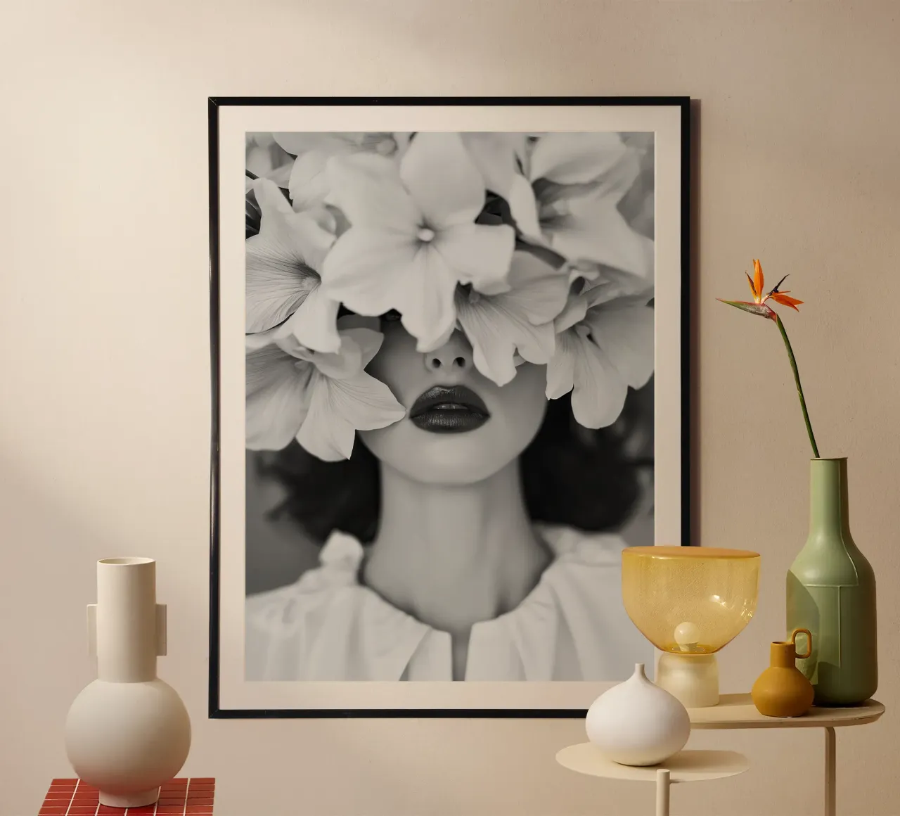 Donna con capelli a fiori poster con telaio in alluminio da Imagine
