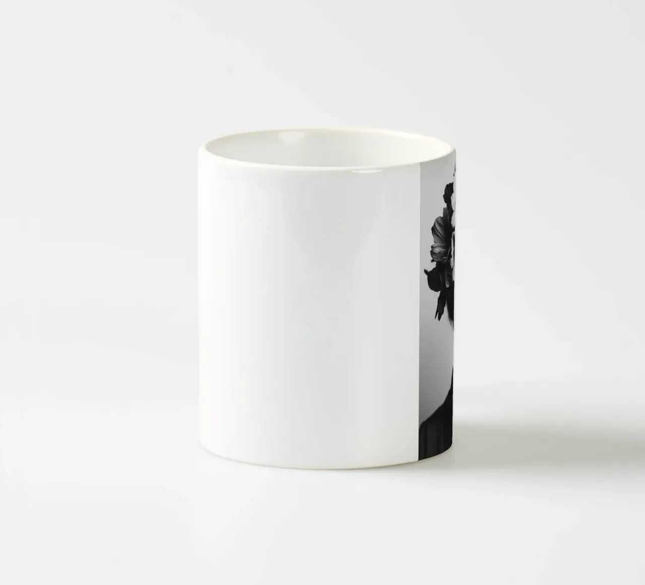 Donna con capelli a fiori tazza in ceramica da Imagine