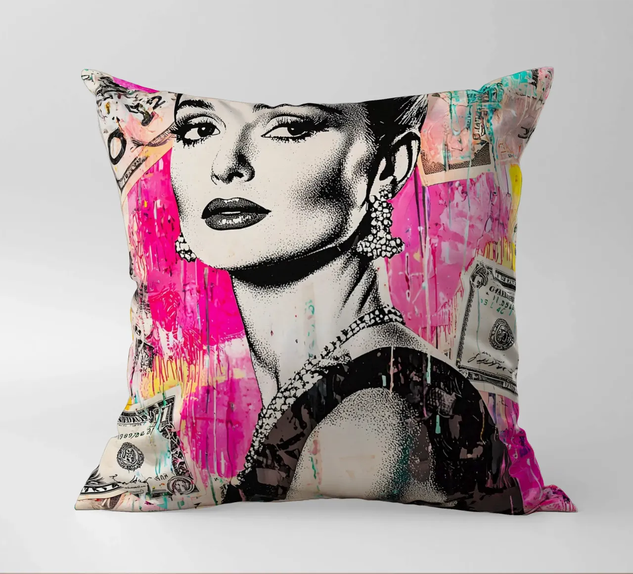 Pop art Audrey Hepburn cuscino da FreeArtStudio