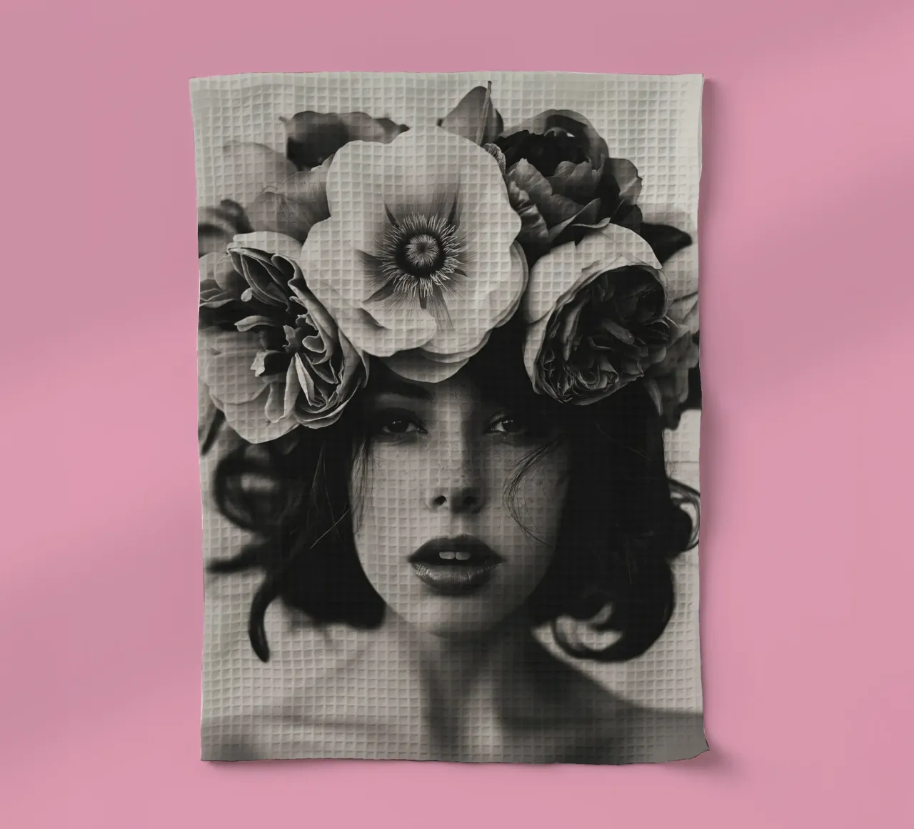 Donna con fiori tra i capelli canovaccio da cucina da Imagine