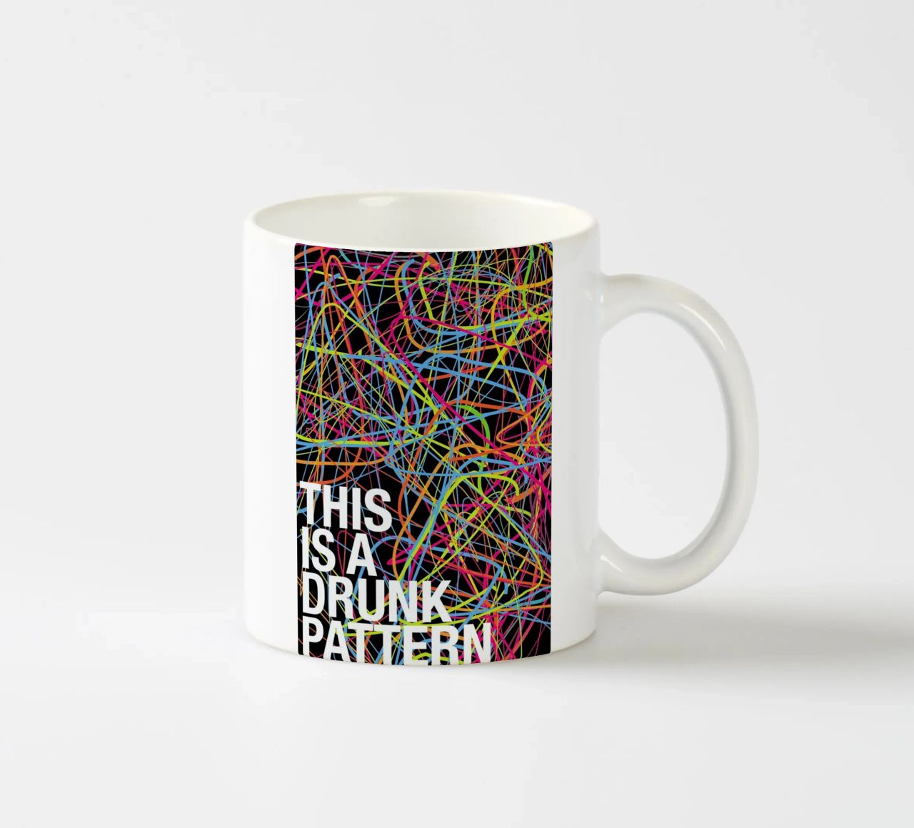 This is my drunk pattern tazza in ceramica da Danny Ivan
