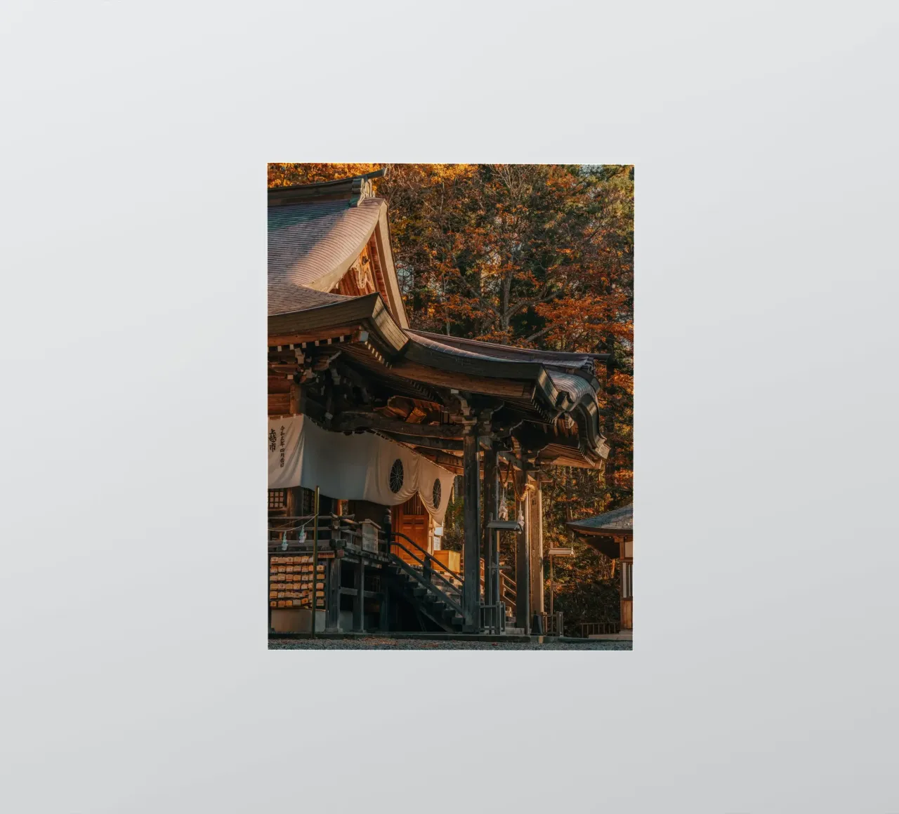 Tempio d'autunno a Nagano, Giappone adesivo da Marcel Bisig