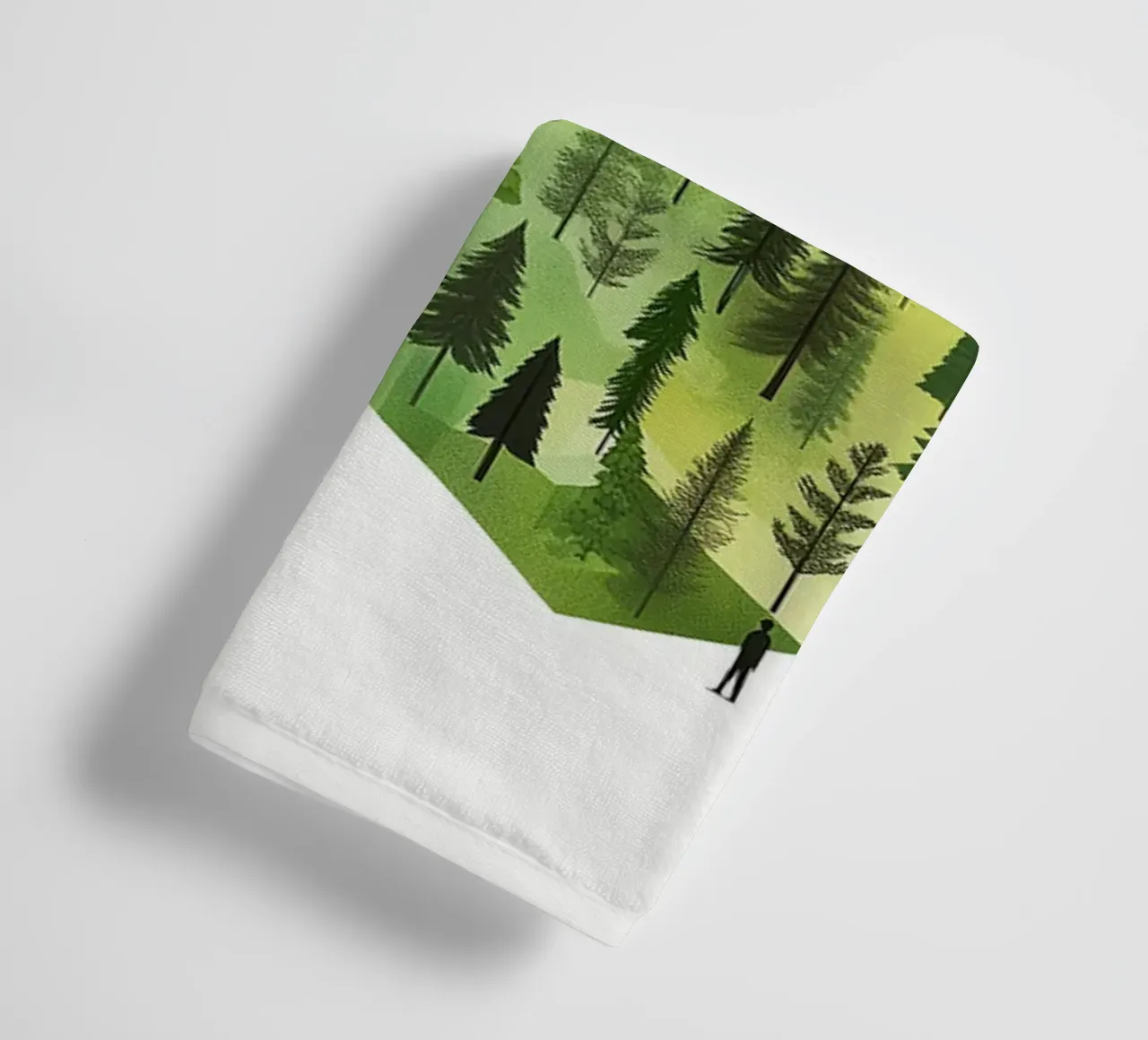 Green Emerge 3 - horizontal forest asciugamano da bagno da The Quiet Senju