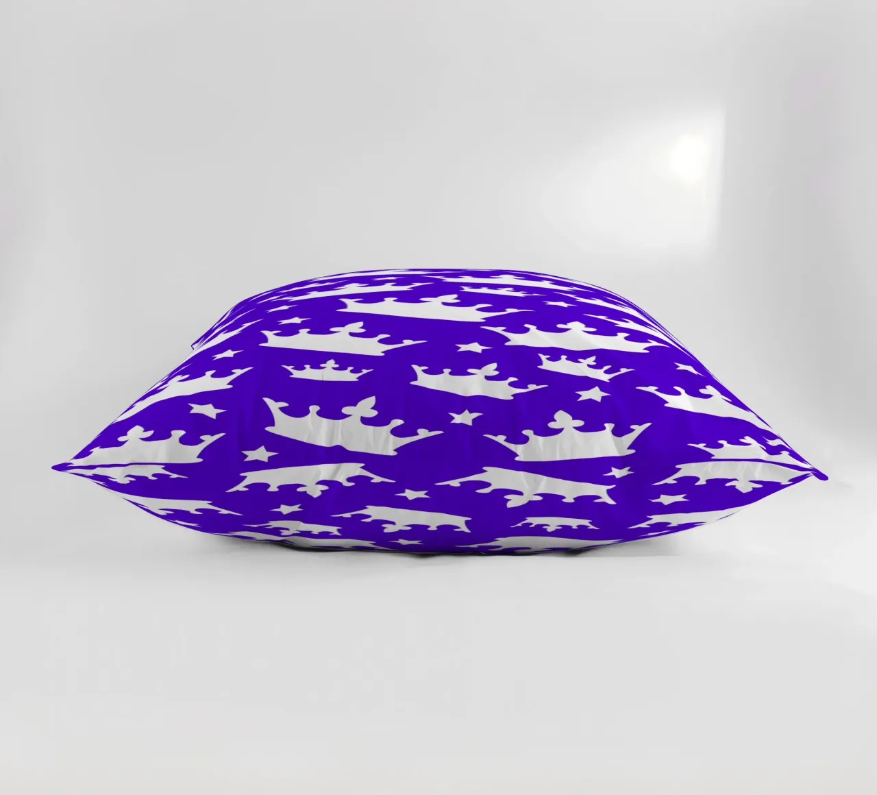 Crown with stars pattern cuscino da baobabprintstore