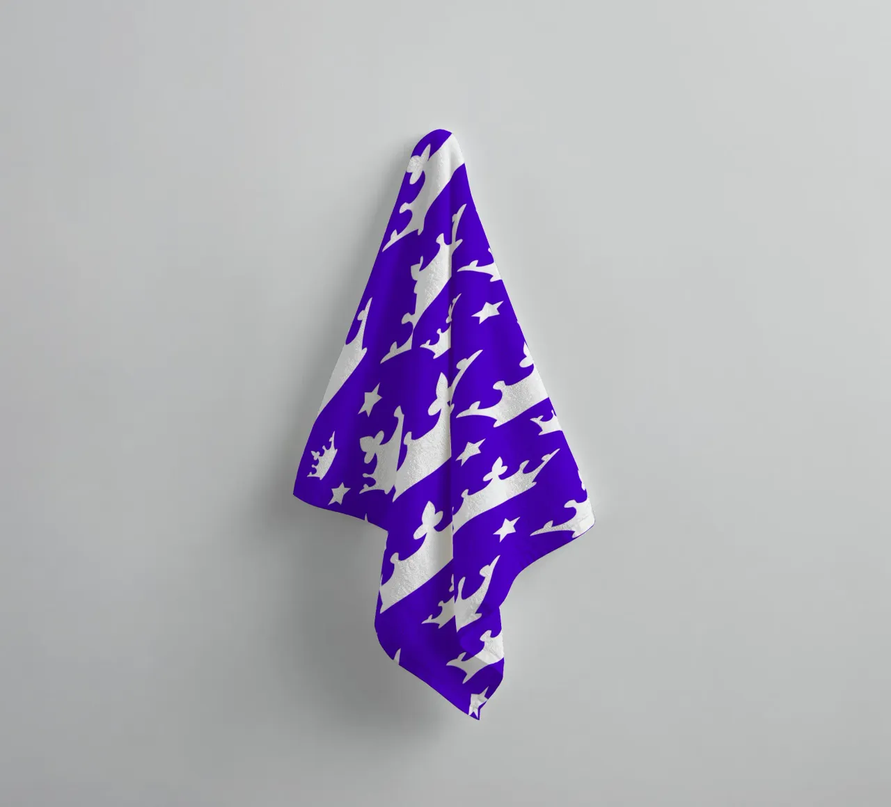 Crown with stars pattern asciugamano da bagno da baobabprintstore