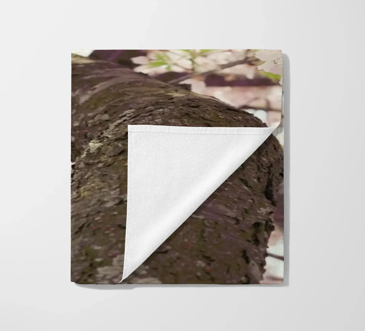 Sanctuary Strandtuch von Catherine McDonald