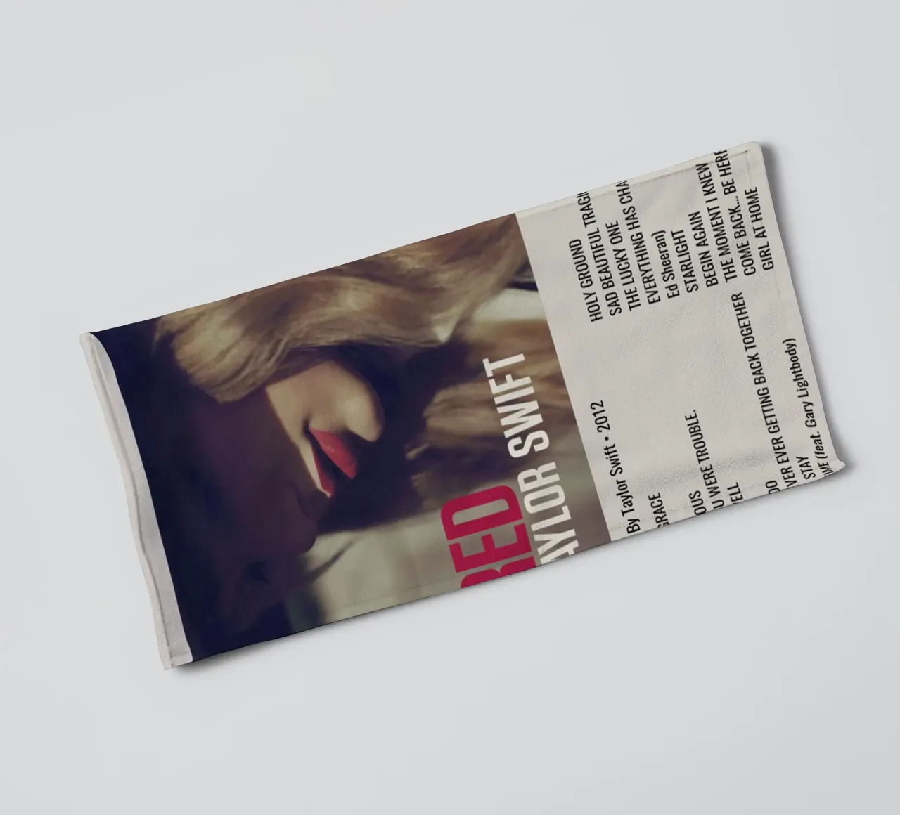 TAYLOR SWIFT RED By Taylor Swift - 2012 badhanddoek van SoundStudio
