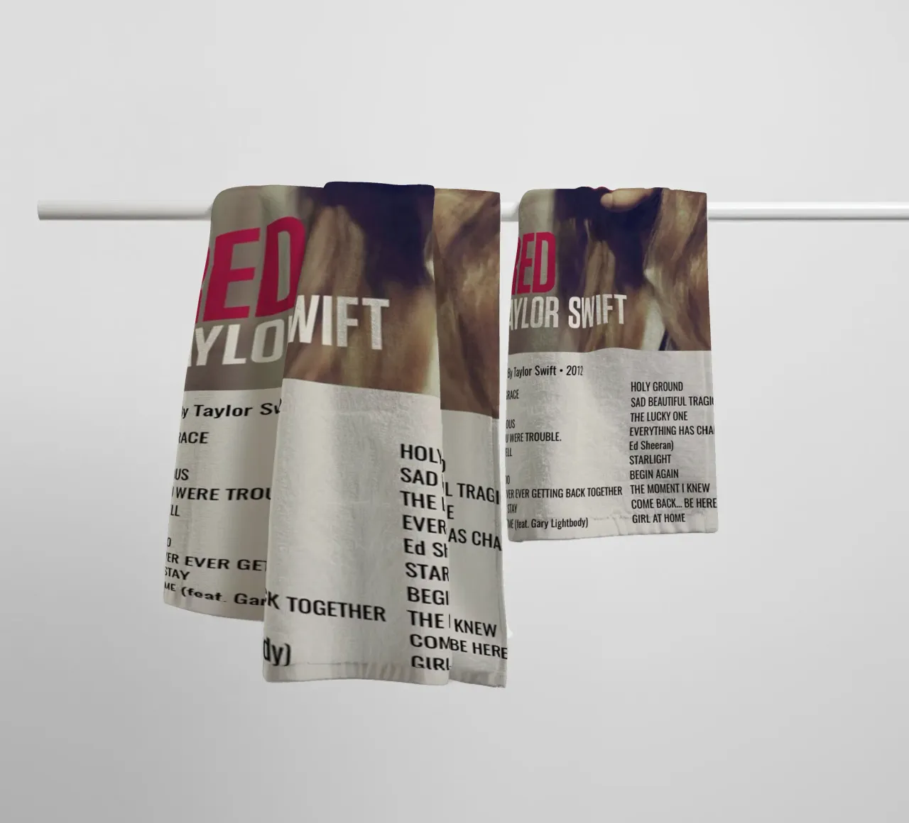 TAYLOR SWIFT RED By Taylor Swift - 2012 serviette de bain de SoundStudio