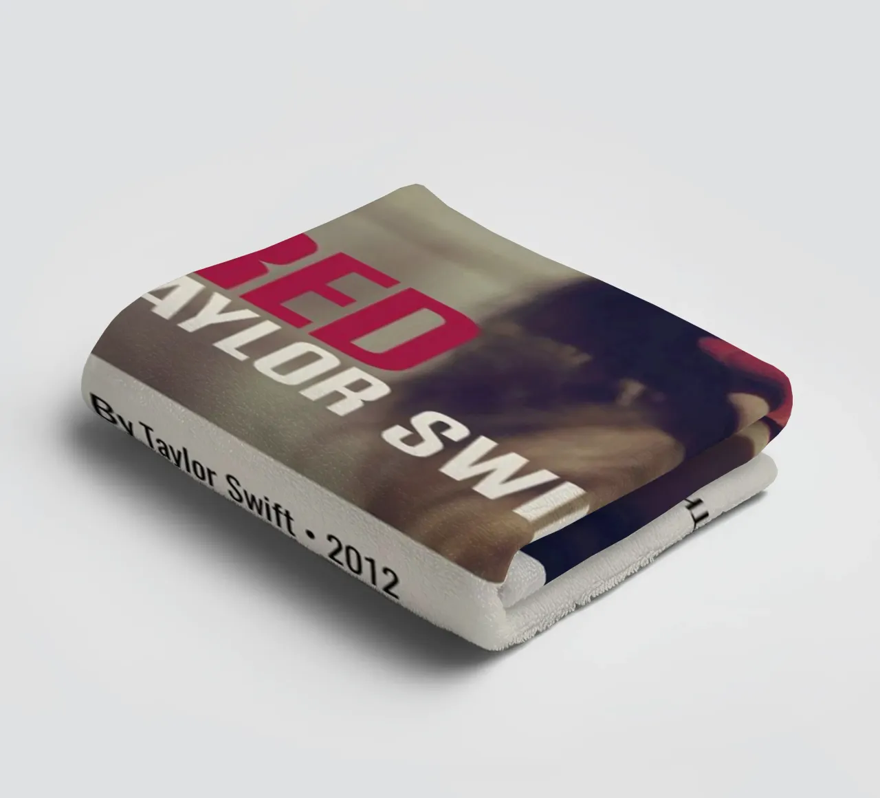 TAYLOR SWIFT RED By Taylor Swift - 2012 serviette de bain de SoundStudio