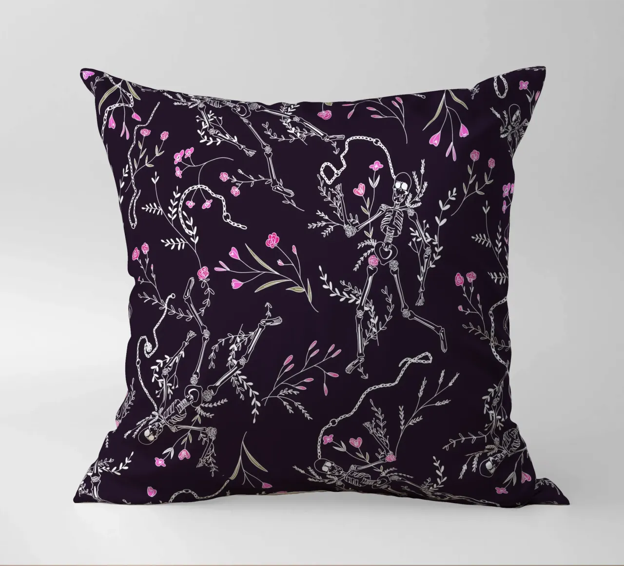 Skulls and Flowers Dark Pattern cuscino da anisillustration