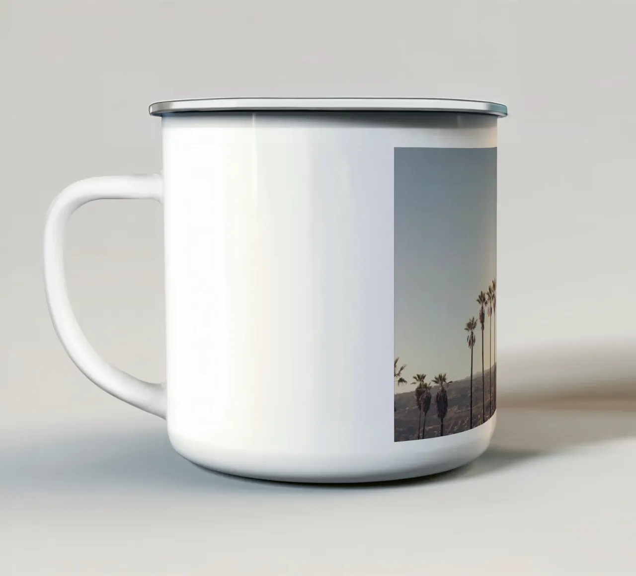 Hollywood Hills tazza in smalto da Catherine McDonald