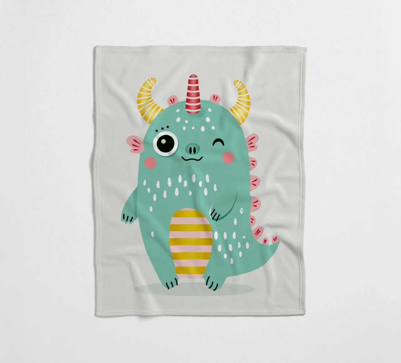 Simpatico mostro con corna colorate coperta in pile da namosh