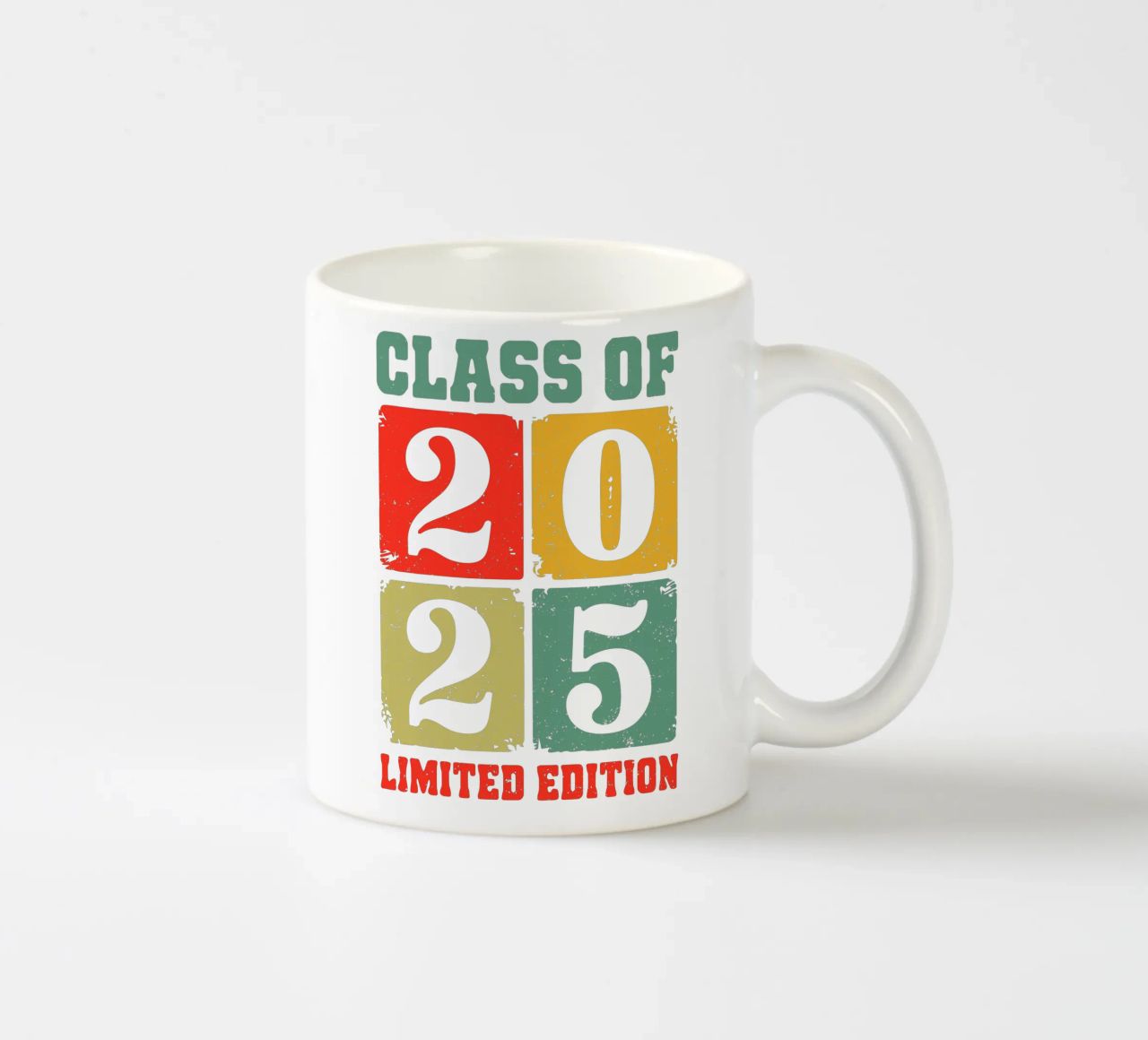 Class of 2025 Limited Edition tazza in ceramica da edsonramosart