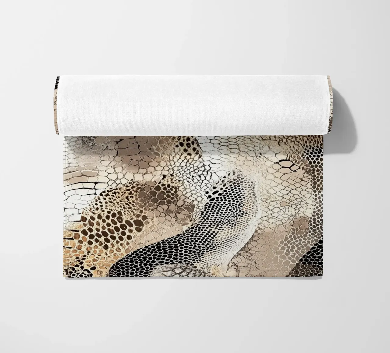 Moda con motivo a serpente telo mare da Carinaprint