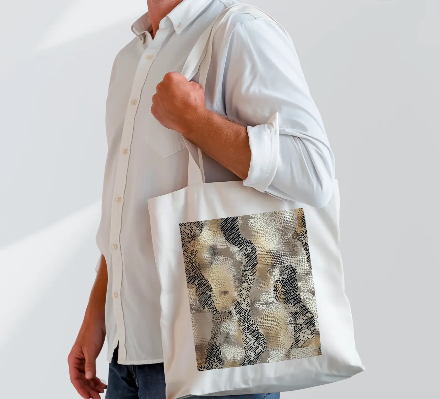 Stylish snake pattern tote bag by Carinaprint