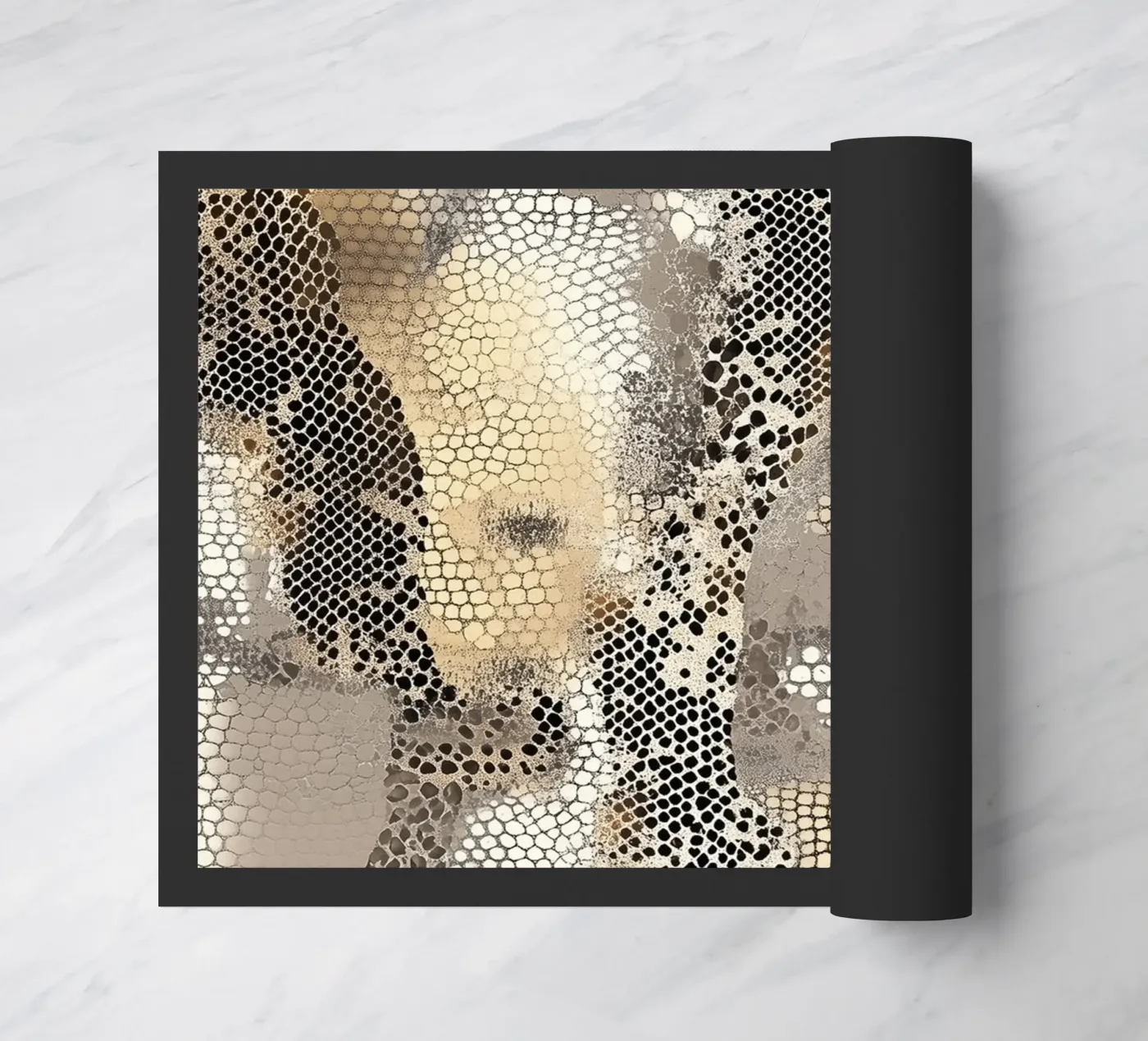 Stylish snake pattern Fußmatte von Carinaprint