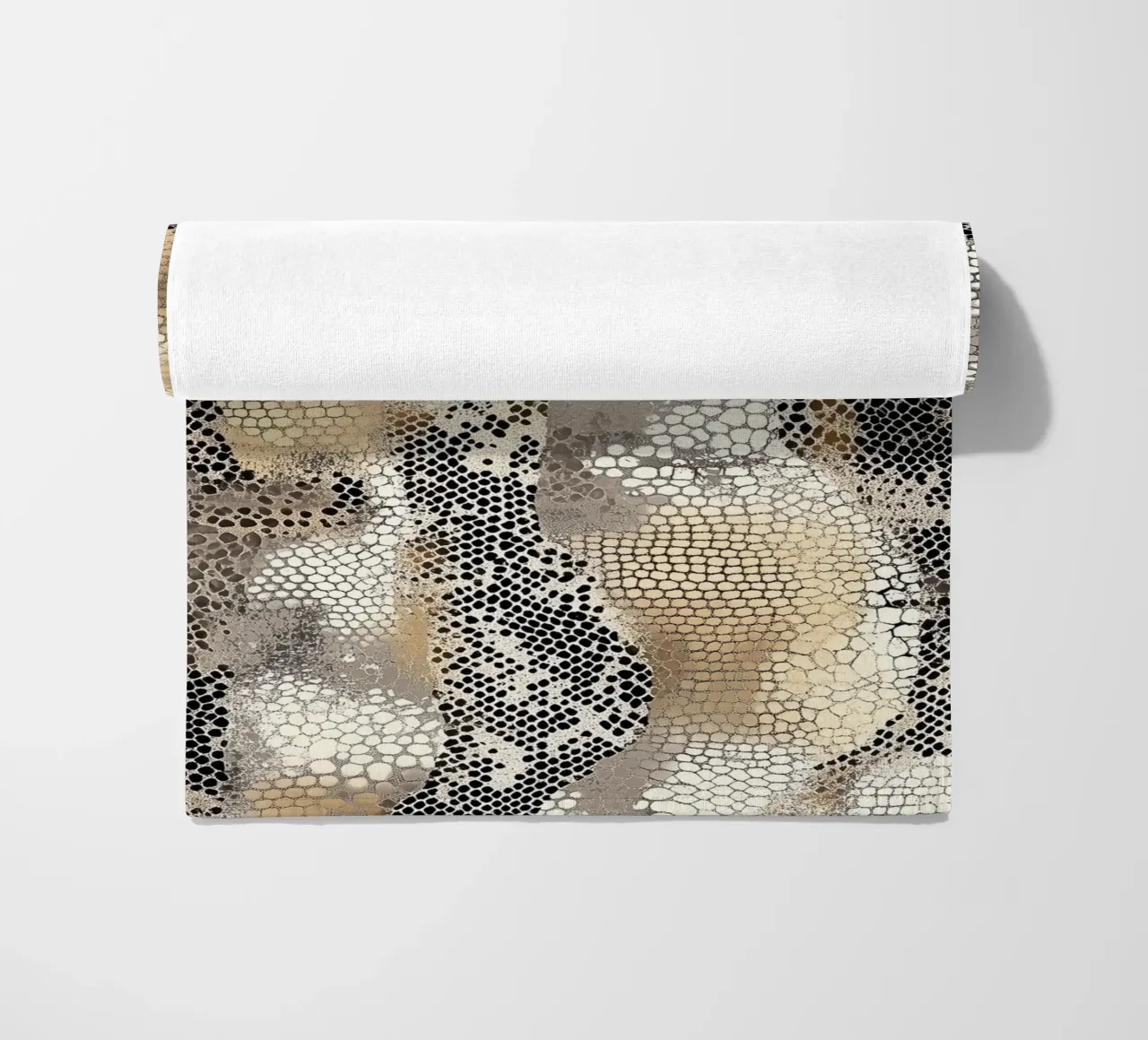 Stylish snake pattern beach towel by Carinaprint