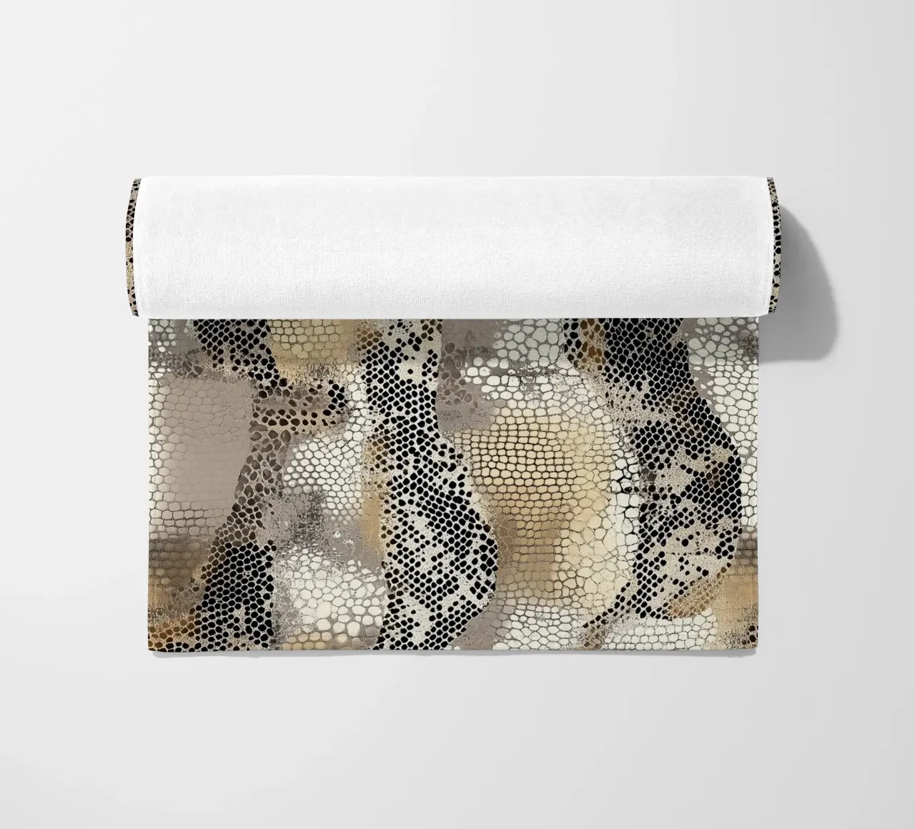 Stylish snake pattern beach towel by Carinaprint