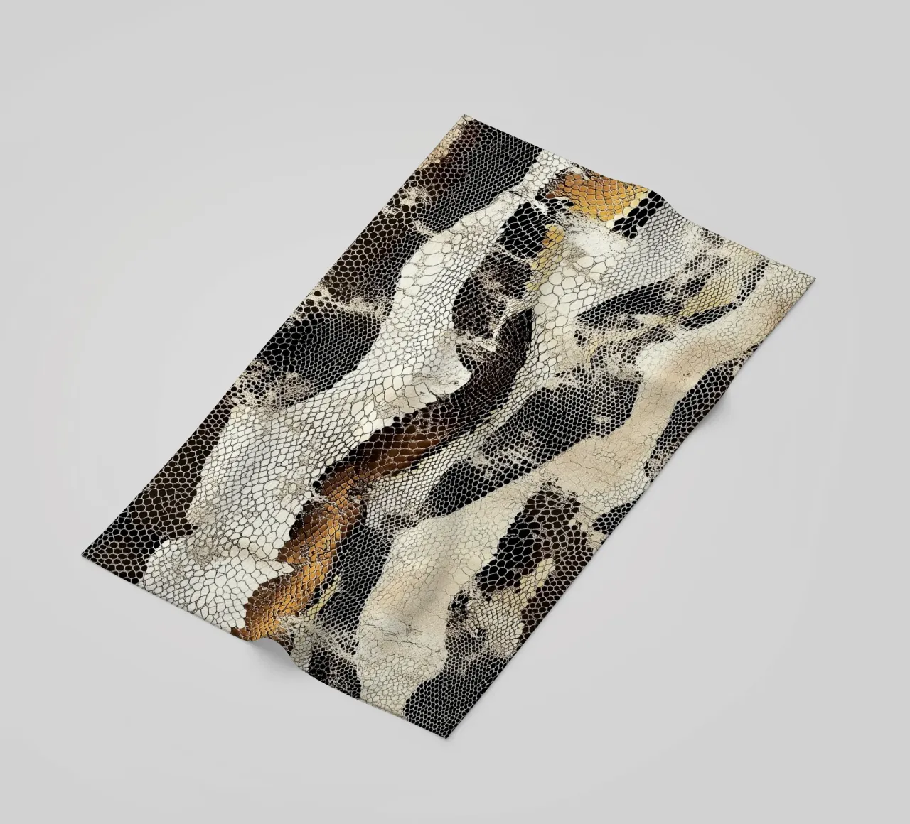 Moda con texture serpente telo mare da Carinaprint