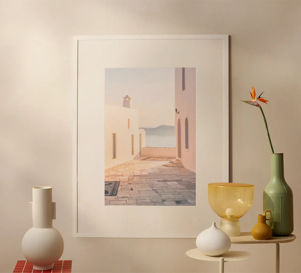 Milos, Grecia I Luz del atardecer desde las Cícladas poster con marco de madera de Julie Travel Photography