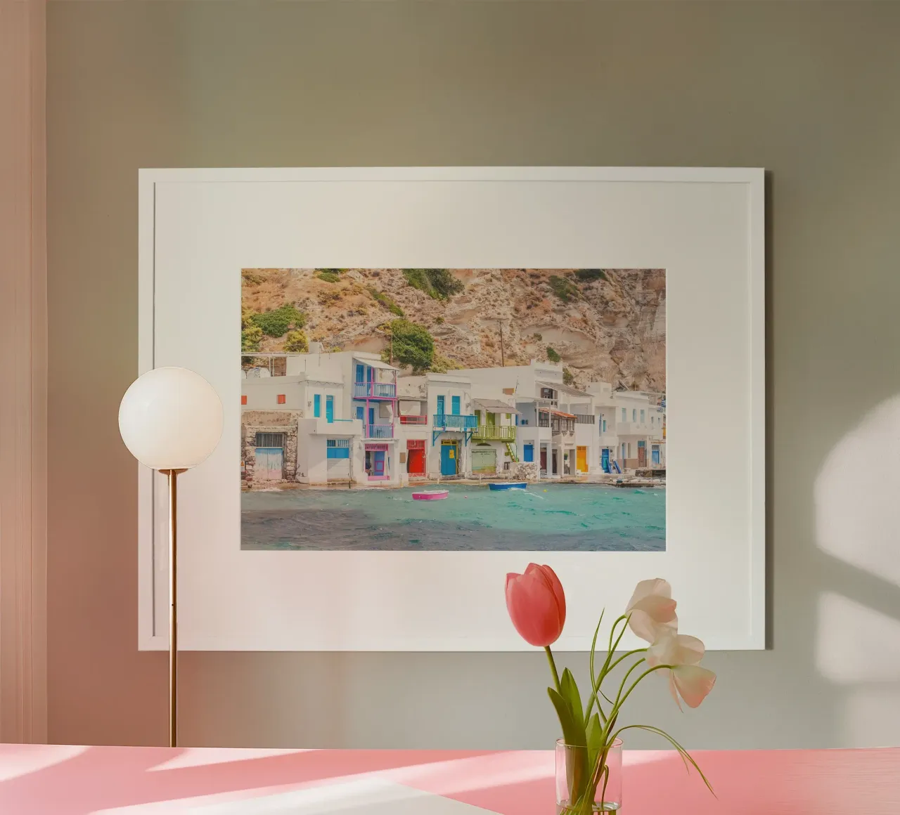 Milos, Grecia I Colorato villaggio di pescatori nel porto di Klima carta hahnemühle da Julie Travel Photography