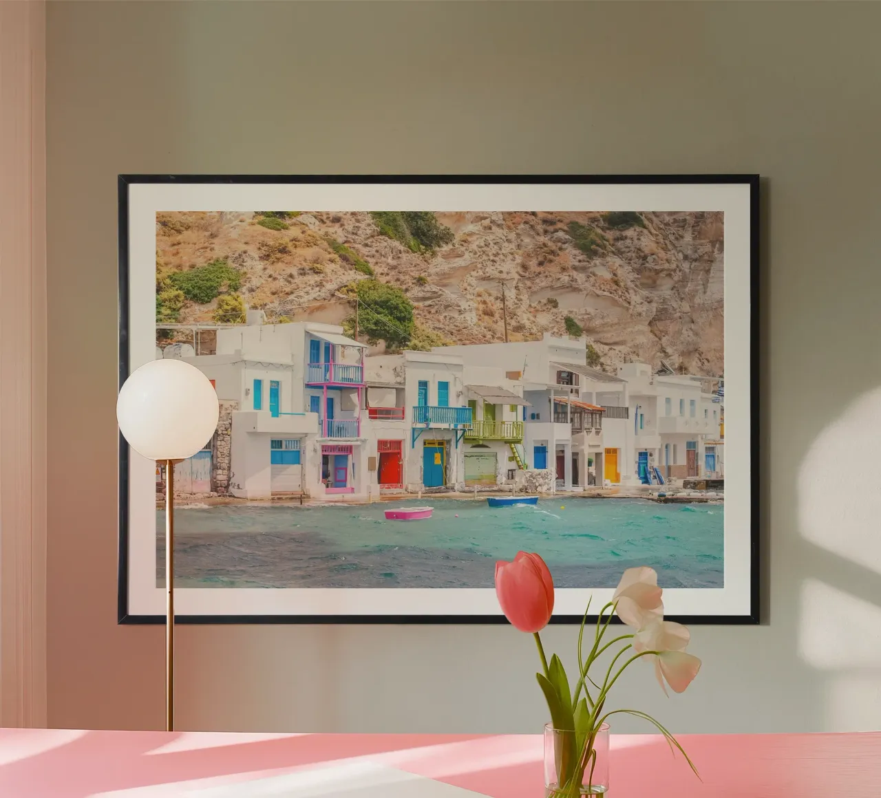 Milos, Grecia I Colorato villaggio di pescatori nel porto di Klima carta hahnemühle da Julie Travel Photography