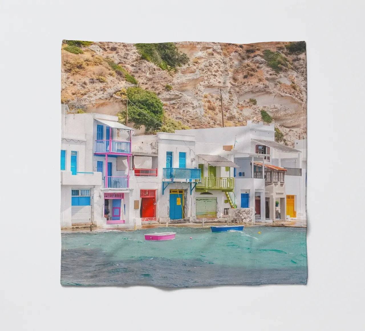 Milos, Grecia I Colorato villaggio di pescatori nel porto di Klima coperta in pile da Julie Travel Photography