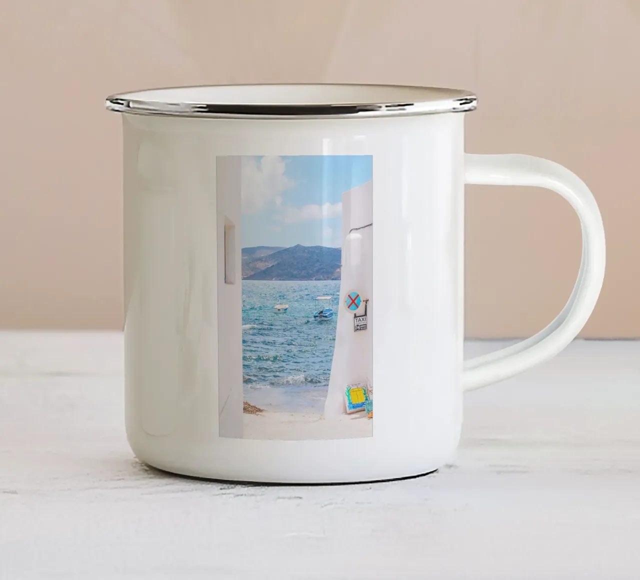 Milos, Grèce I Vue sur la mer Méditerranée bleu et blanc mug en émail de Julie Travel Photography