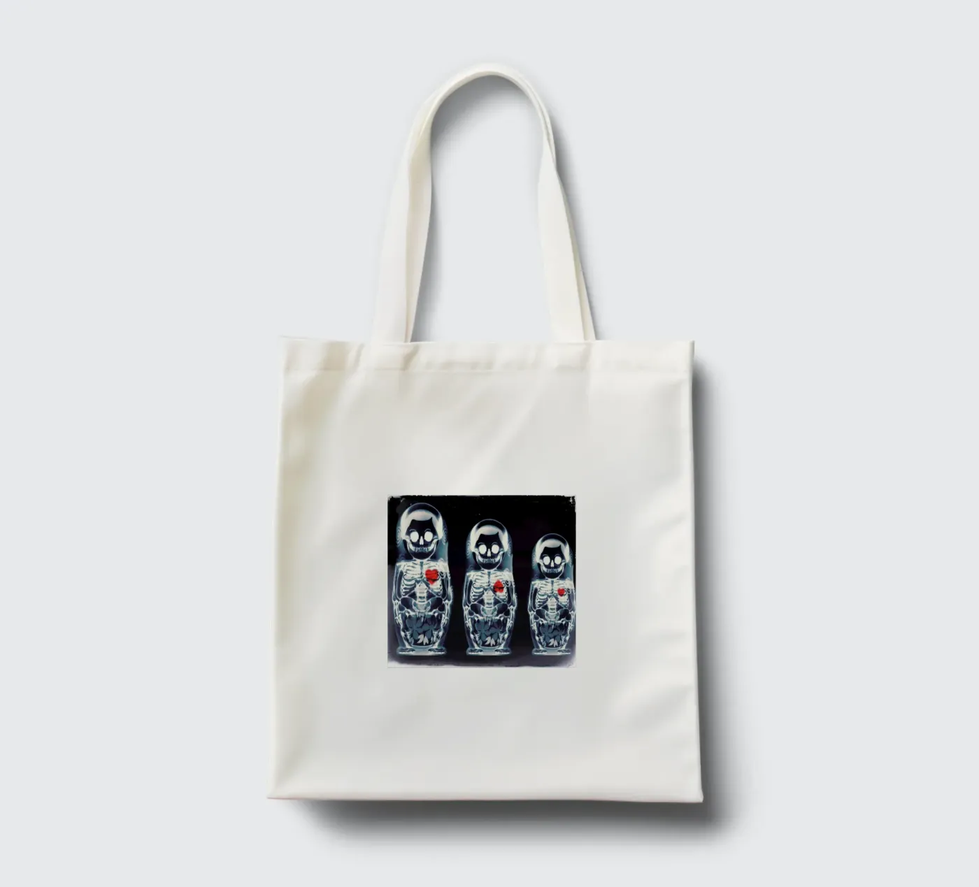 Nesting Doll borsa in juta da Ali Gulec