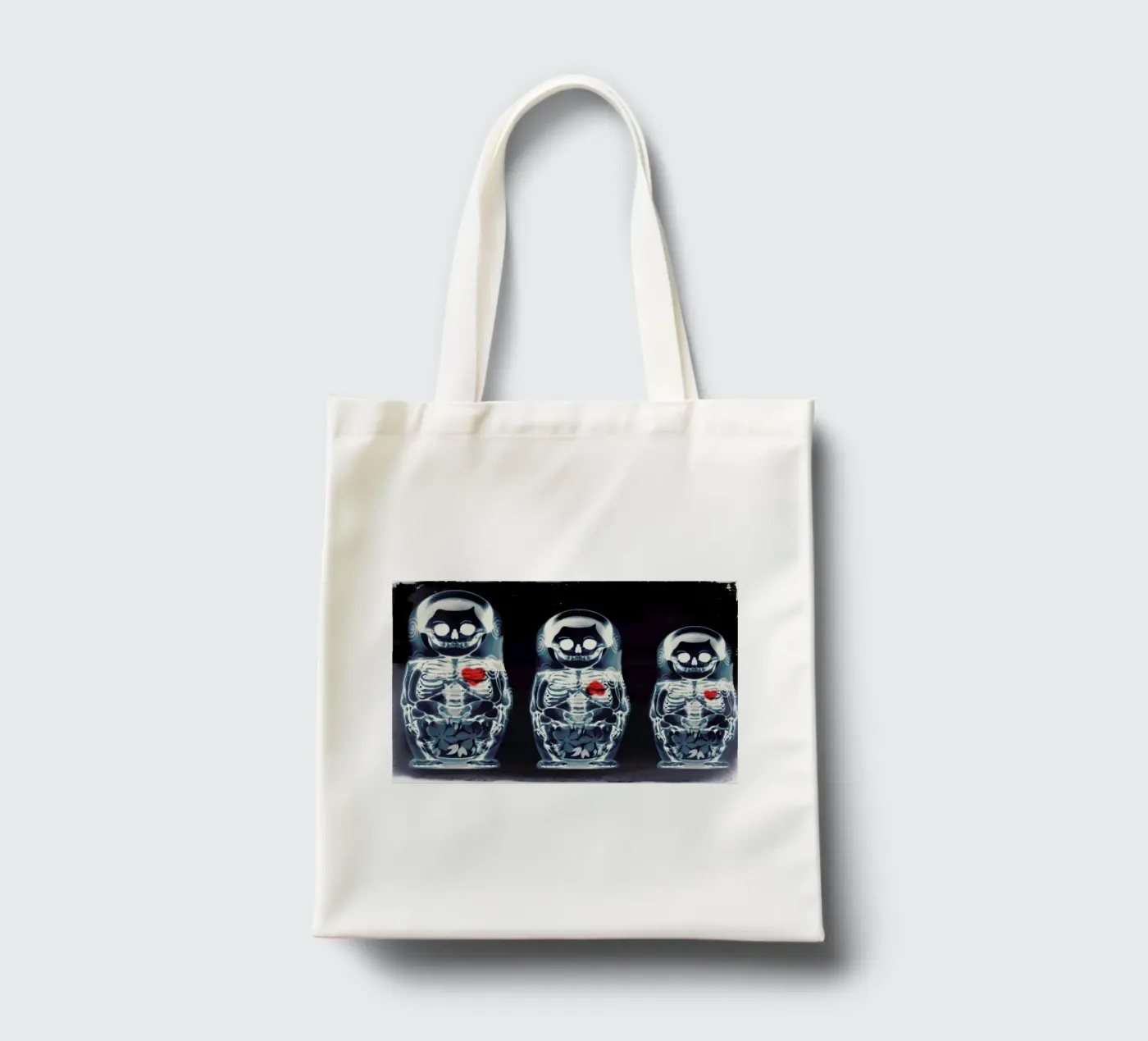 Nesting Doll borsa in juta da Ali Gulec