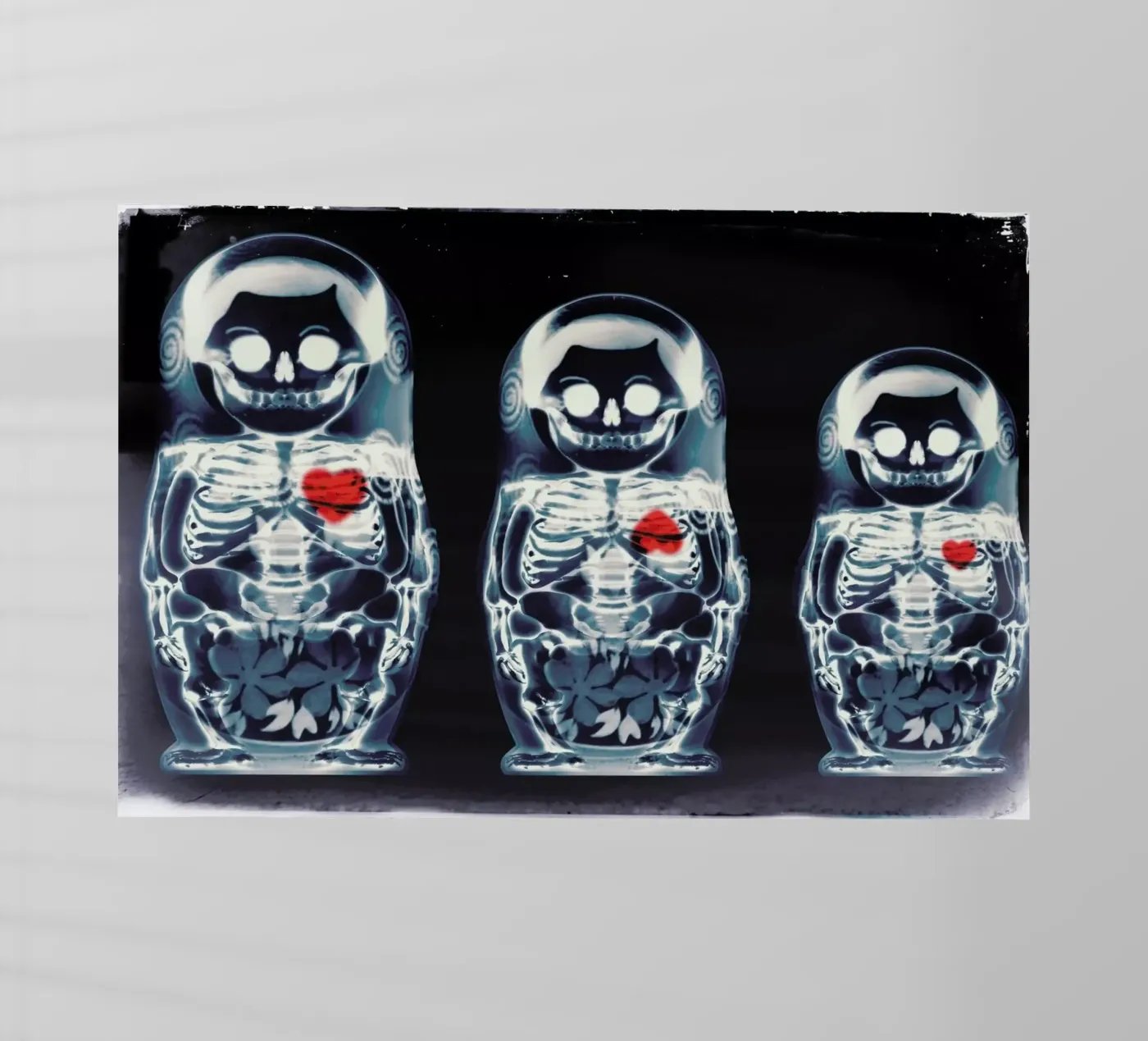 Nesting Doll Backlit Folie von Ali Gulec